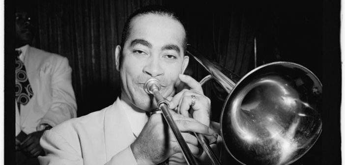 Lawrence Brown; Foi trombonista com Ellington. (Crédito da fotografia: Big Band Spotlight / REPRODUÇÃO / DIREITOS RESERVADOS)