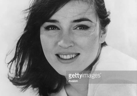 Atriz Talitha Pol (1940 - 1971), estrela do filme 'Return From the Ashes', 22 de outubro de 1965. Casou-se com o magnata do petróleo John Paul Getty, Jr. em 1966. (Foto: Alan Band/Fox Photos/Getty Images)