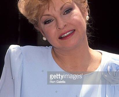 UNIVERSAL CITY, CA - 10 DE JUNHO: Atriz Joy Garrett no set de gravação de "Days of our Lives" de Jack & Casamento de Jennifer em 10 de junho de 1991 no Universal Studios em Universal City, Califórnia. (Foto de Ron Galella, Ltd./Ron Galella Collection via Getty Images)