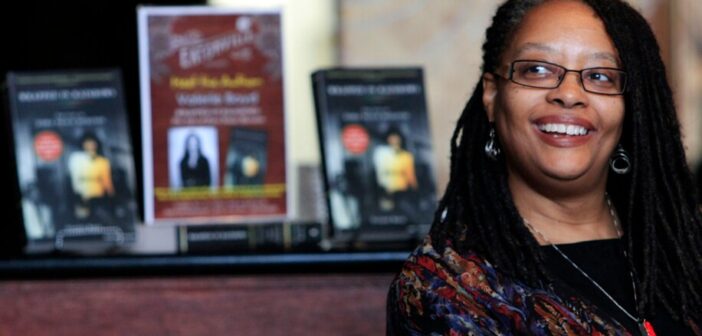 Valerie Boyd, autora de uma biografia aclamada pela crítica de Zora Neale Hurston, em uma leitura em DC em 2009. (Susan Biddle/The Washington Post)