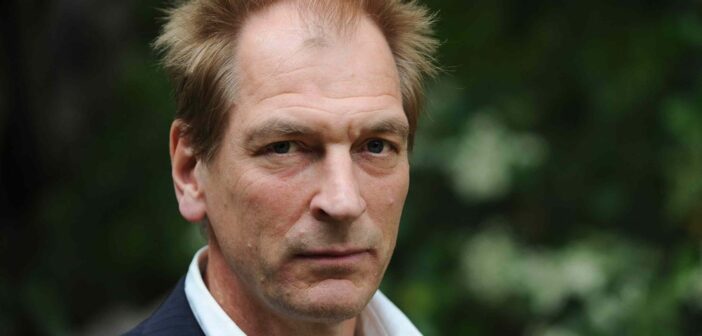 Ator Julian Sands em 2013, em Beverly Hills — Foto: Richard Shotwell/Invision/AP