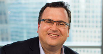 Podcast da Mosaic Ventures: Construindo e ampliando mercados com Reid Hoffman | por Mosaic Ventures