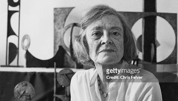 American sculptor Dorothy Dehner (1901 - 1994), New York City, 1985. (Photo by Chris Felver/Getty Images)