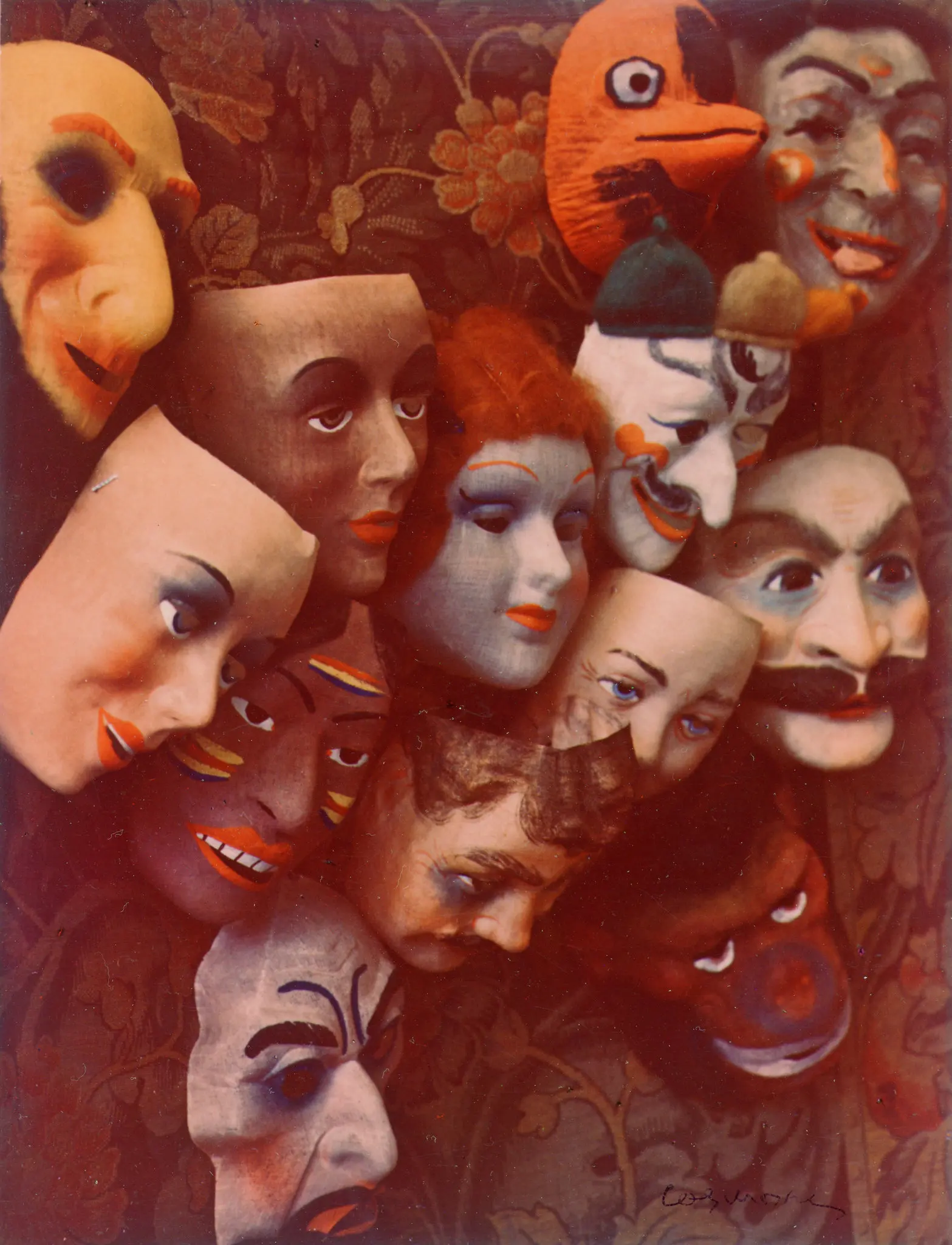 “Máscaras, Boston” (1966).Crédito...Todos os direitos reservados, Estate of Marie Cosindas, via Bruce Silverstein Gallery, NY