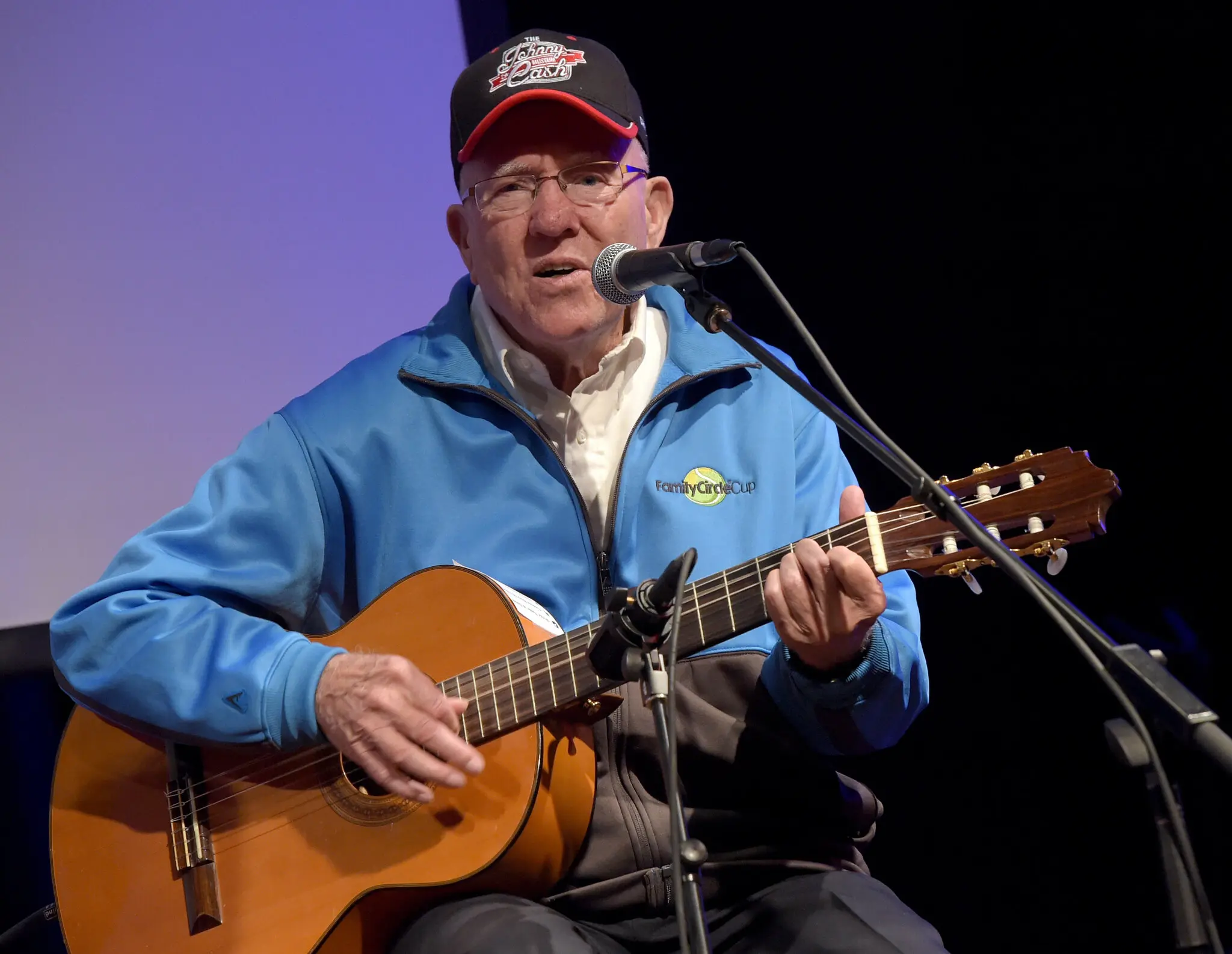 Sr. Wheeler em 2014. Além de escrever canções, ele publicou vários livros, além de inúmeras peças e musicais e uma ópera folclórica.Crédito...Rick Diamond/Getty Images para o Hall da Fama e Museu da Música Country