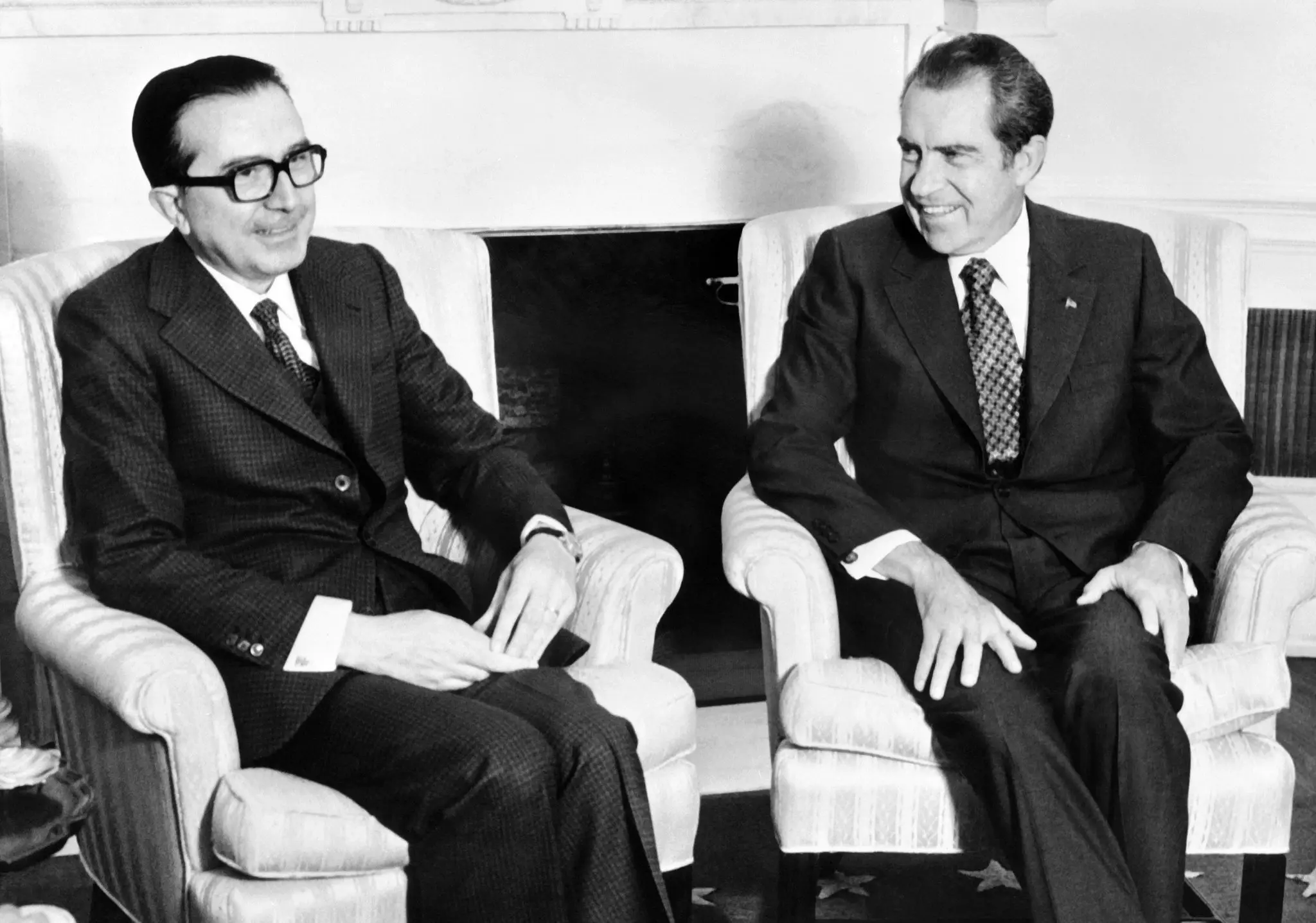 O primeiro-ministro Giulio Andreotti da Itália com o presidente Richard Nixon em Washington em 1973. (Crédito da fotografia: Cortesia © Copyright All Rights Reserved/ © Agence France-Presse — Getty Images/ REPRODUÇÃO/ TODOS OS DIREITOS RESERVADOS)