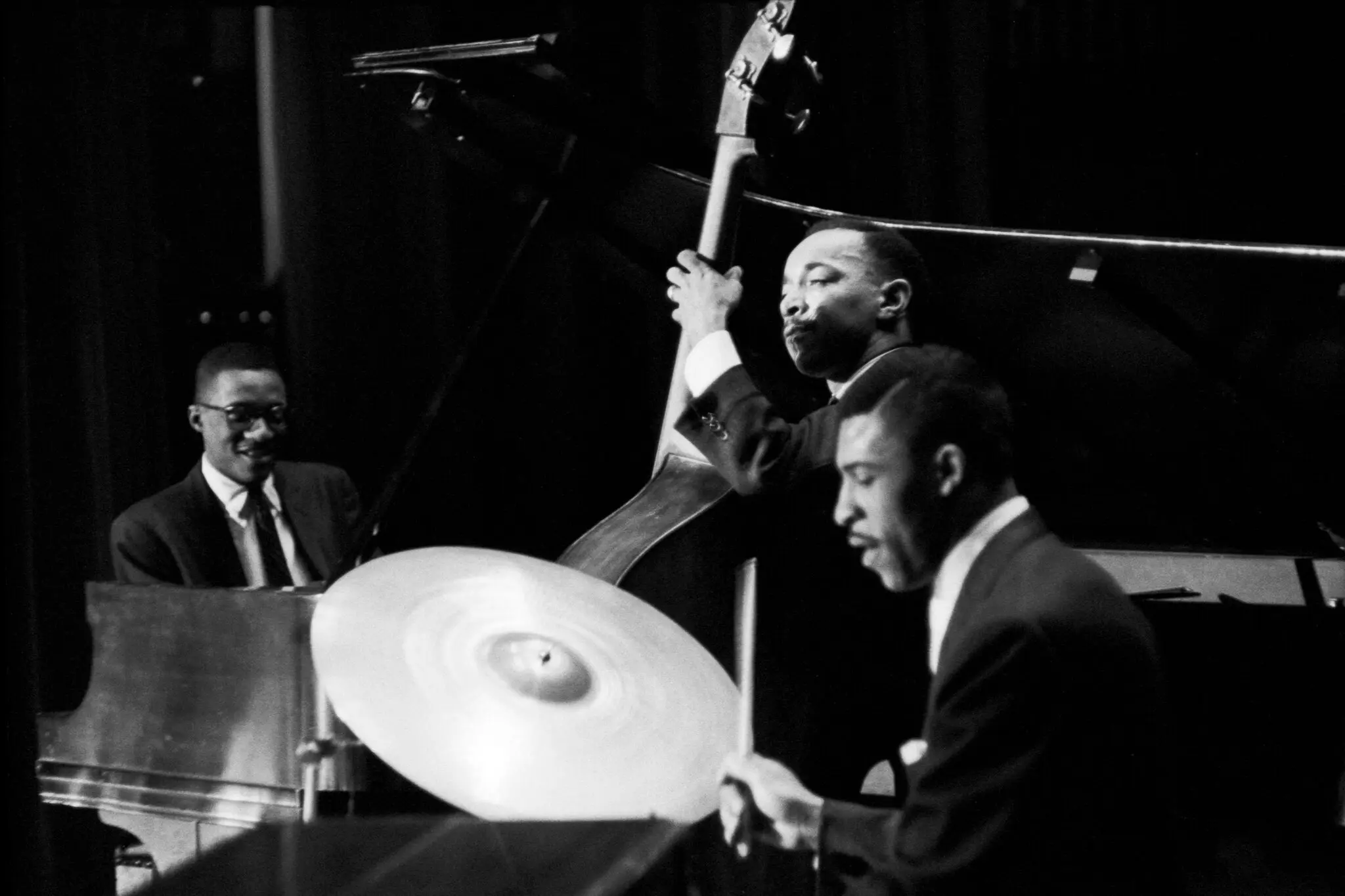 O Sr. Redd Holt, à esquerda, e o Sr. Young por volta de 1968, depois de terem rompido com Ramsey Lewis para formar seu próprio conjunto de jazz. (Crédito da fotografia: Arquivos Michael Ochs/Getty Images)