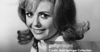 A atriz Deborah Walley na época de sua aparição na série de televisão The Mothers-In-Law. (Foto de �� John Springer Collection/CORBIS/Corbis via Getty Images)