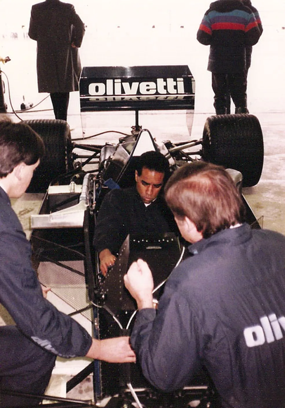 Willy T.Ribbs foi o primeiro negro a pilotar um carro de Fórmula 1, em 1985 — Foto: Reprodução