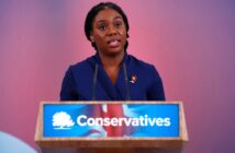 Nova líder do Partido Conservador britânico, discursa após resultado da eleição - (Crédito da fotografia: cortesia Benjamin Cremel/AFP/ TODOS OS DIREITOS RESERVADOS)