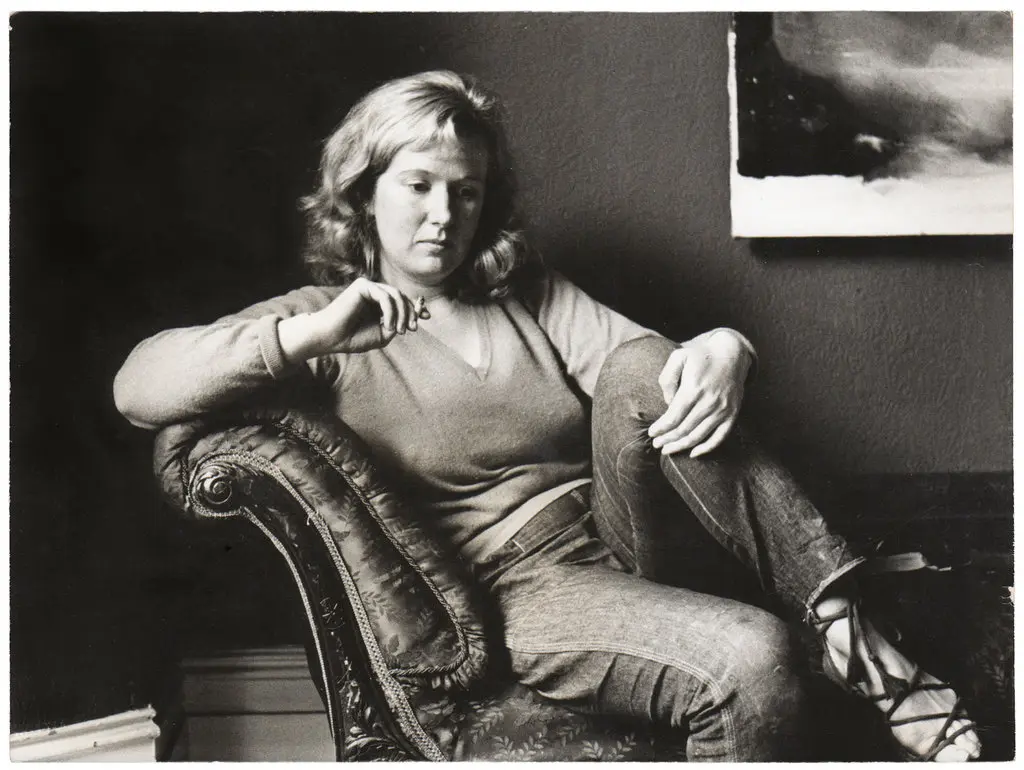 Sra. Ayres em sua casa em 1961.Crédito...Roger Mayne Barnes