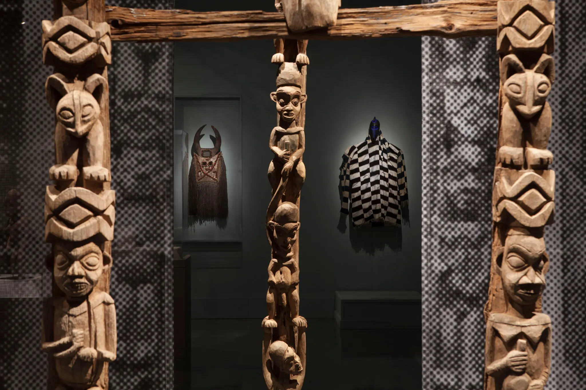 O Sr. Fagaly organizou 90 exposições no museu de Nova Orleans, incluindo “Ancestors of Congo Square: African Art in the New Orleans Museum of Art” em 2011.Crédito...Museu de Arte de Nova Orleans