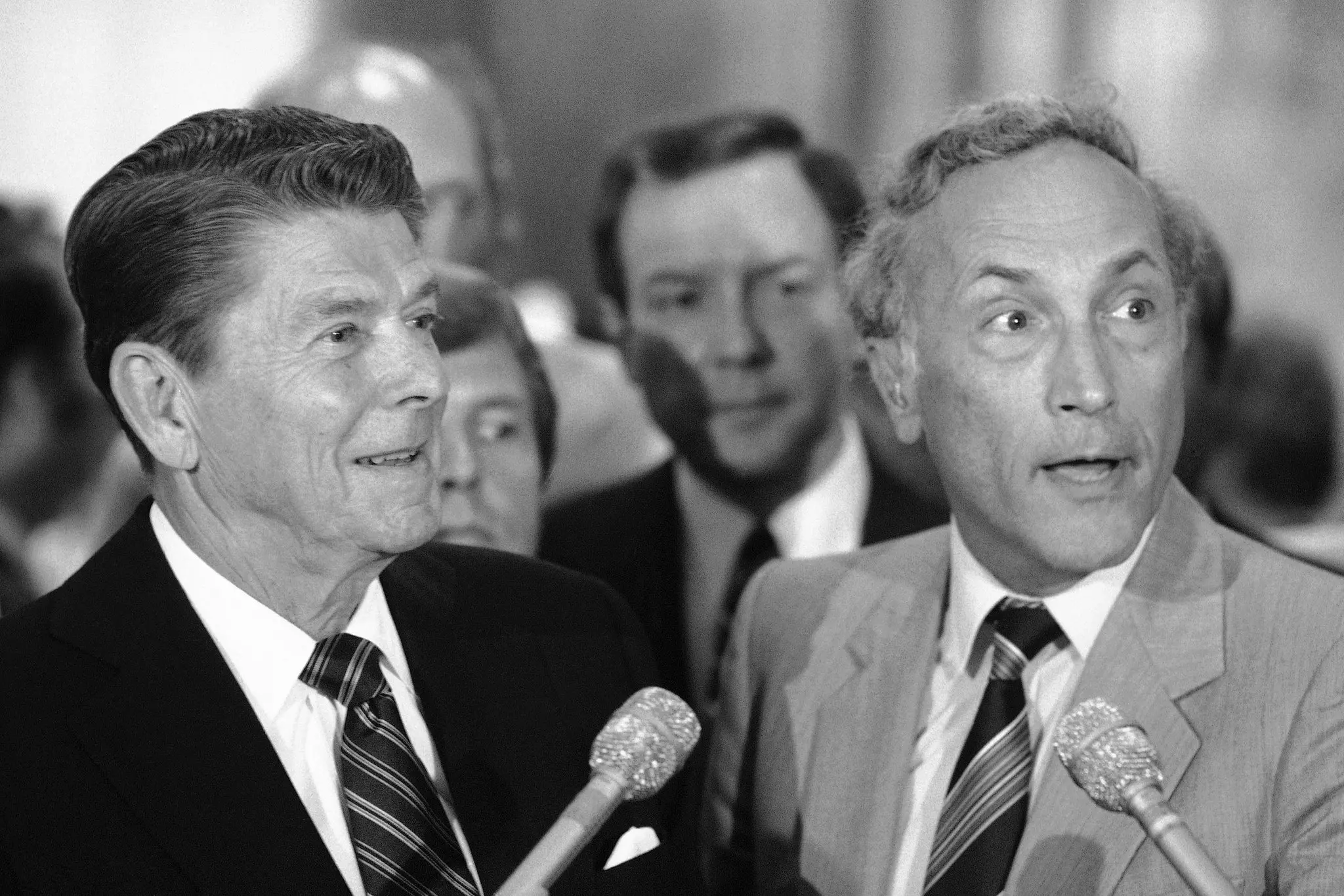 Richard S. Schweiker, à direita, em 1980, com Ronald Reagan durante a campanha presidencial. (Crédito da fotografia: cortesia Imprensa associada/ TODOS OS DIREITOS RESERVADOS)