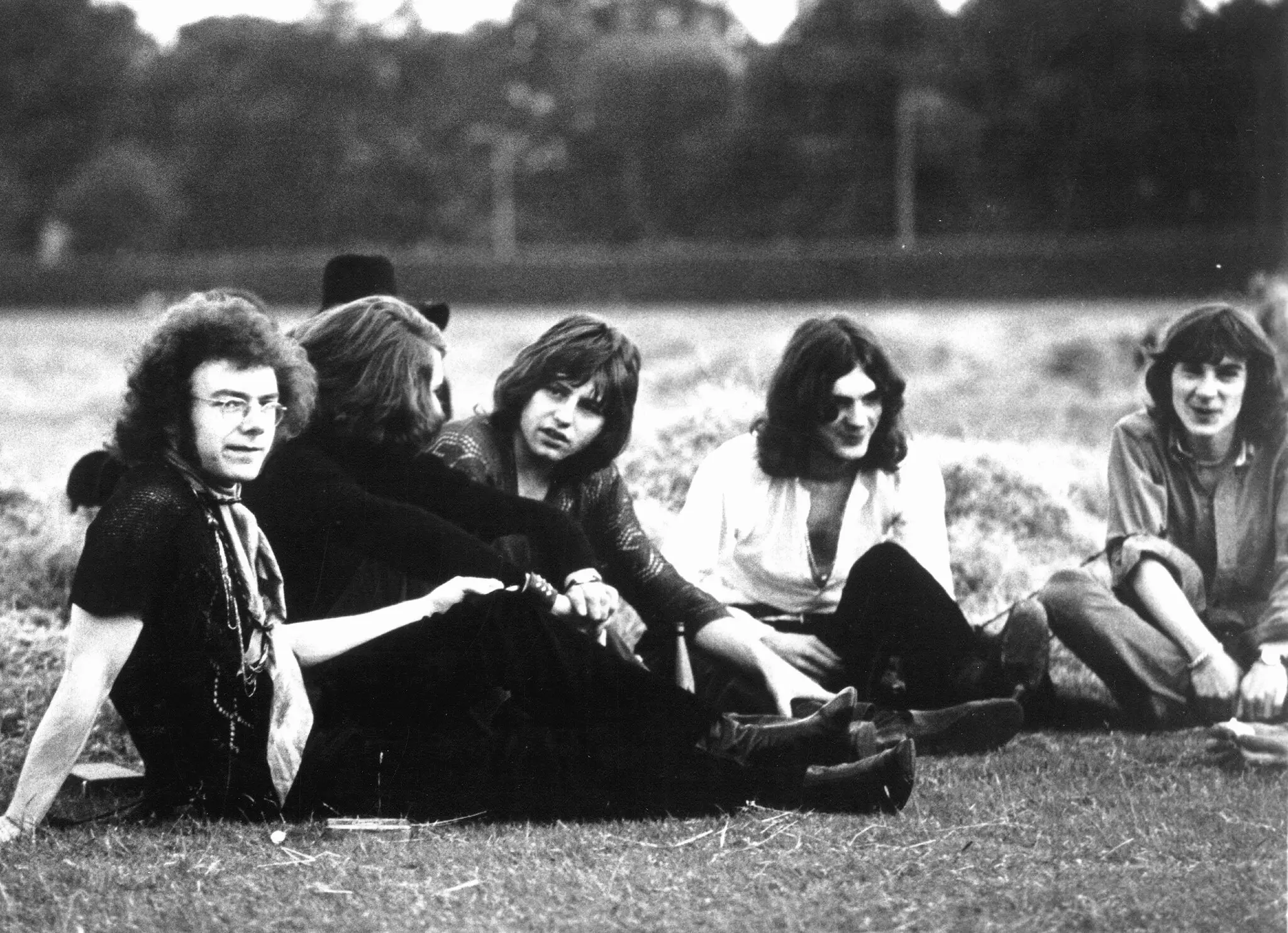 A formação original do King Crimson em 1969. Da esquerda para a direita: Robert Fripp, Michael Giles, Greg Lake, Ian McDonald e Mr. Sinfield.Crédito...Arquivos Michael Ochs/Getty Images