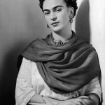 Frida Kahlo, célebre pintora mexicana, tornou-se uma referência no mundo da arte através da expressão de seu mundo interior